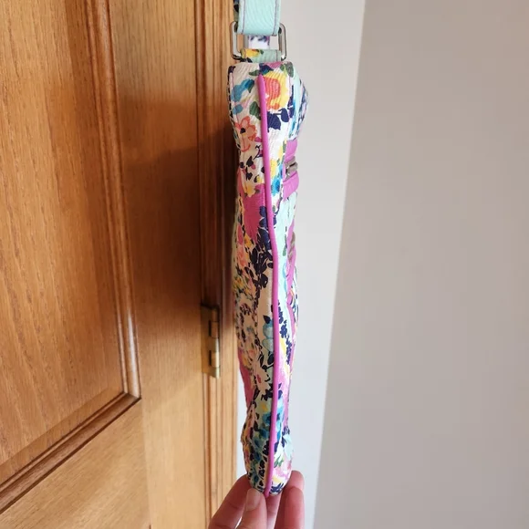 Vera Bradley Crossbody Bag - Picture 6 of 12